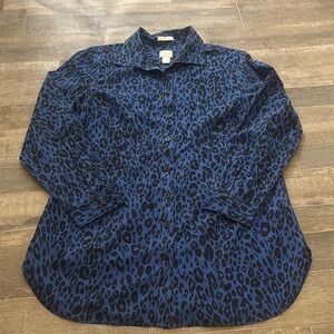 Chico's No‎ Iron Blue and Black Animal Print Blouse 100% Cotton Size 1 (8/10)